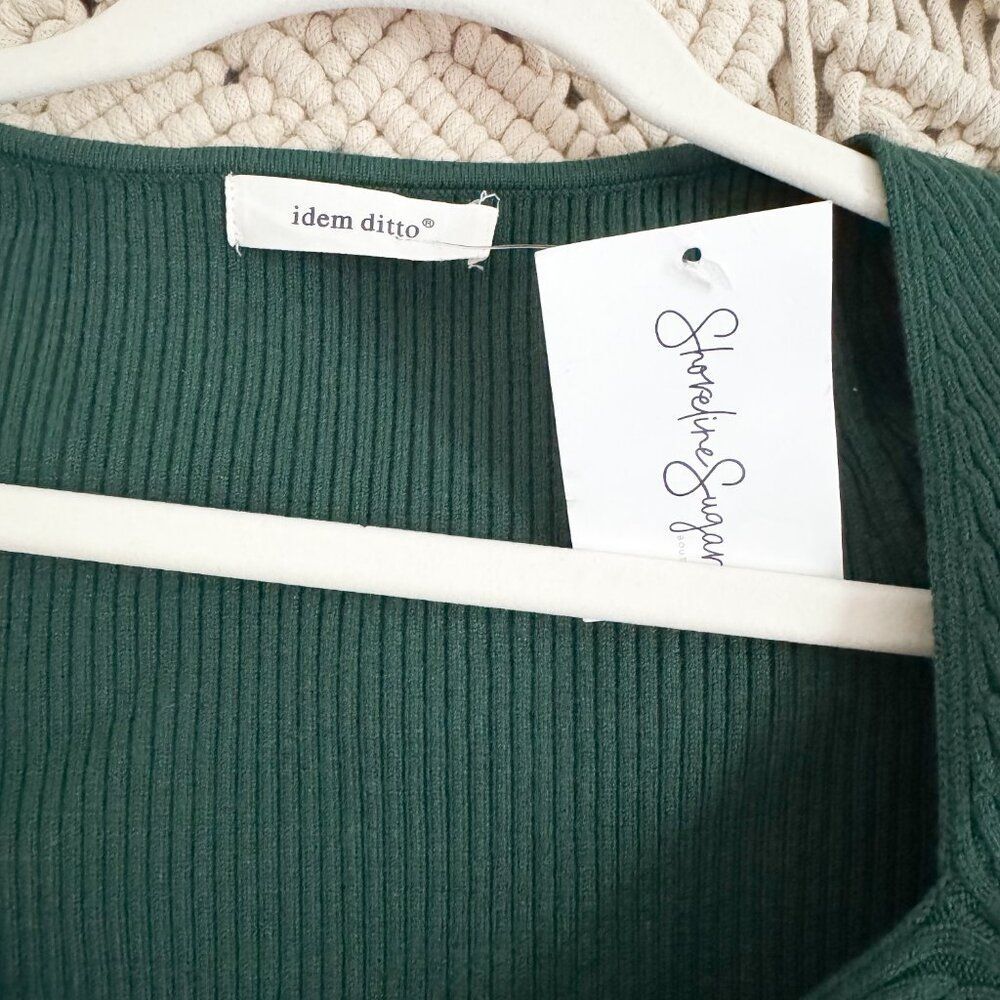 Idem Ditto NWT Twist Front “Out of the Woods” Top Pine Green M - Picture 3 of 7